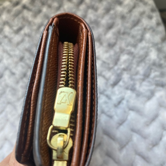 Authentic Louis Vuitton Wallet Monogram Vintage - Picture 11 of 14